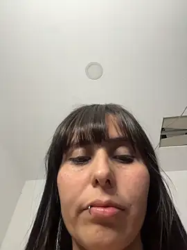 valeska69col online show from December 16, 2025, 5:11 am