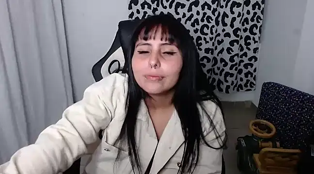 valeska69col online show from January 1, 2025, 5:43 am