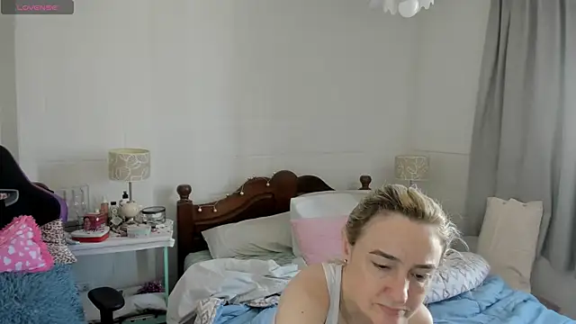 1Sweetnina online show from November 16, 2025, 6:12 pm