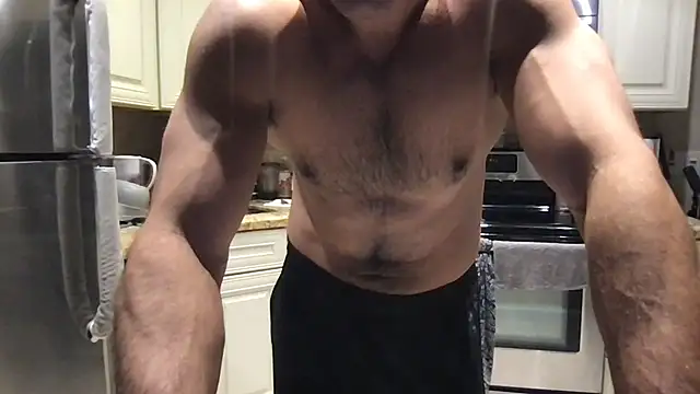 Snapshot of BigGuyMuscle chatting on January 11, 2026, 1:12 am BigGuyMuscle online show from January 11, 2026, 1:12 am