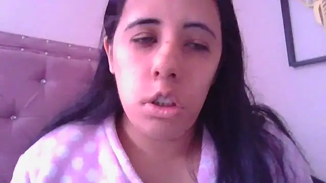 annarose19 online show from October 2, 2025, 5:49 pm