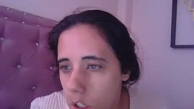 annarose19 online show from October 14, 2025, 6:08 pm