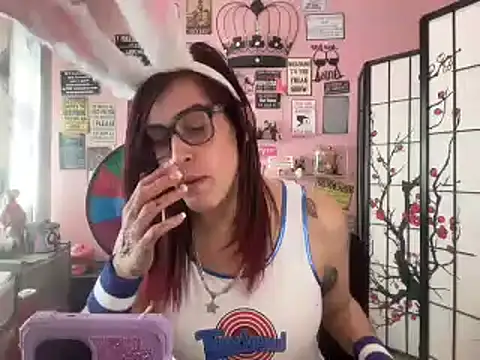 Snapshot of latinacubana chatting on March 9, 2025, 3:49 pm latinacubana online show from March 9, 2025, 3:49 pm