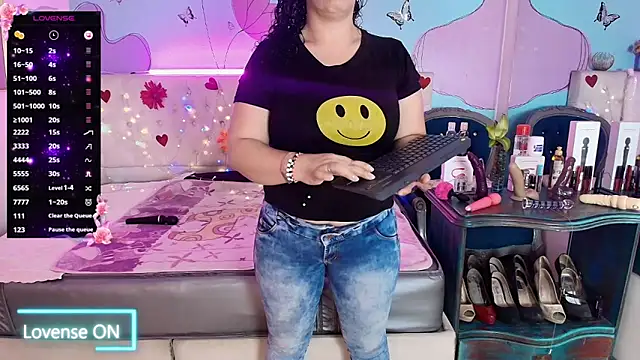 Zaly mature online show from April 25, 2026, 11:35 pm