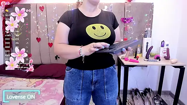 Snapshot of Zaly_mature chatting on March 6, 2026, 2:06 am Zaly mature online show from March 6, 2026, 2:06 am