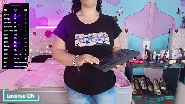 Zaly mature online show from May 15, 2026, 9:02 pm
