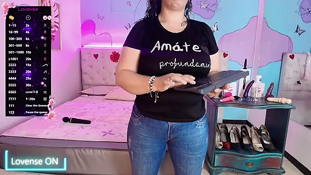 Snapshot of Zaly_mature chatting on April 7, 2026, 11:06 pm Zaly mature online show from April 7, 2026, 11:06 pm