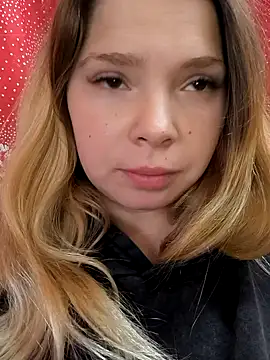 Zuli Kiska online show from November 14, 2025, 11:58 am