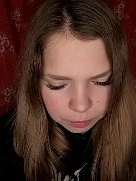 Zuli Kiska online show from December 19, 2025, 8:11 pm