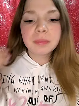 Zuli Kiska online show from February 25, 2026, 8:19 pm