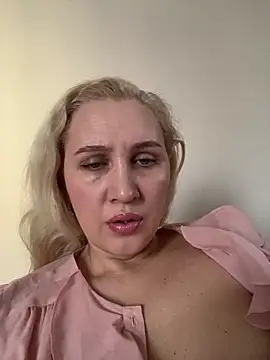 YourBlondee online show from February 13, 2026, 2:55 am