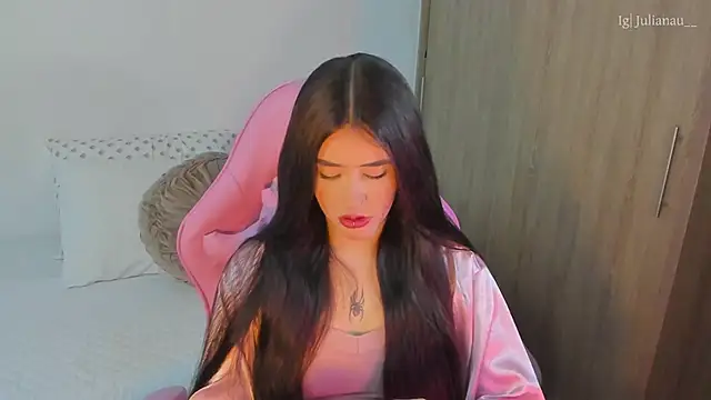 iriswest  online show from March 12, 2025, 11:12 pm