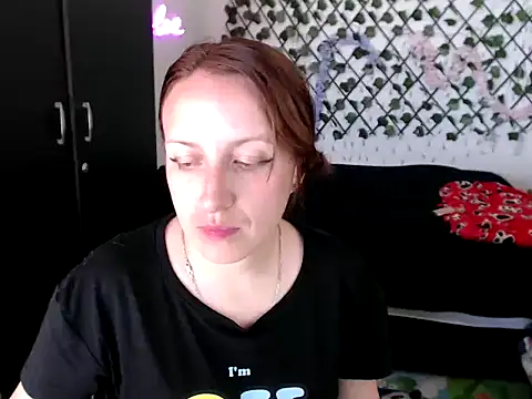 Snapshot of kittykalor09 chatting on April 5, 2026, 4:35 pm kittykalor09 online show from April 5, 2026, 4:35 pm