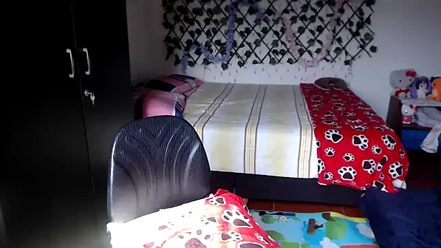 Snapshot of kittykalor09 chatting on March 6, 2026, 8:04 pm kittykalor09 online show from March 6, 2026, 8:04 pm