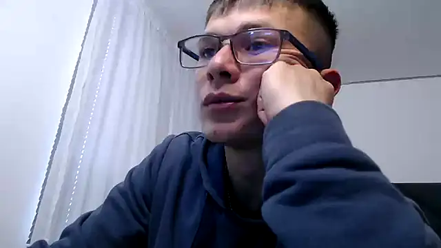 MathewCollin online show from March 20, 2025, 3:47 pm