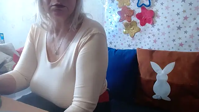 QueenLana online show from March 2, 2026, 11:17 am