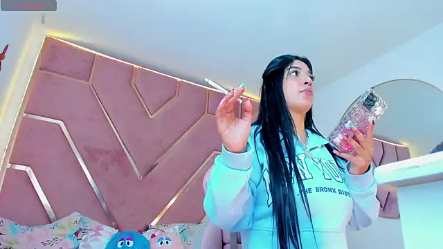 Snapshot of natalia-888 chatting on March 14, 2025, 10:27 pm natalia-888 online show from March 14, 2025, 10:27 pm