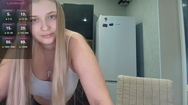 Snapshot of Adr1ana_ chatting on February 1, 2026, 4:22 am Adr1ana online show from February 1, 2026, 4:22 am