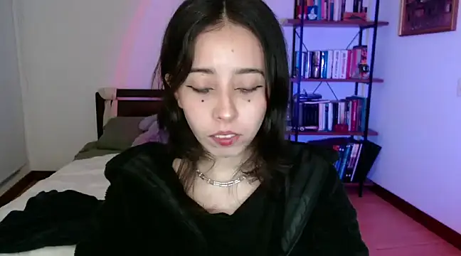 babyluna 8 8 online show from December 31, 2024, 3:34 am