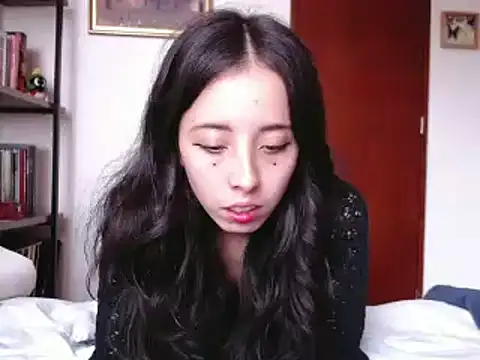 babyluna 8 8 online show from December 4, 2024, 9:07 pm