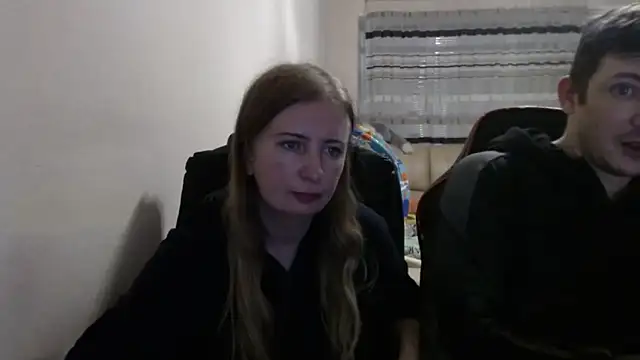 PeterAndJen online show from October 12, 2025, 6:20 pm