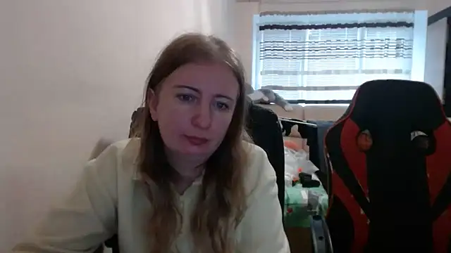 PeterAndJen online show from November 5, 2025, 8:28 am