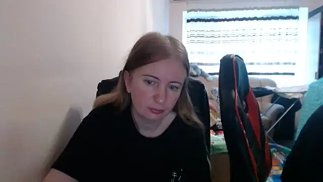 PeterAndJen online show from September 27, 2025, 7:25 am