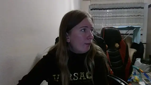 PeterAndJen online show from October 1, 2025, 6:01 pm