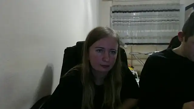 PeterAndJen online show from September 27, 2025, 7:42 pm