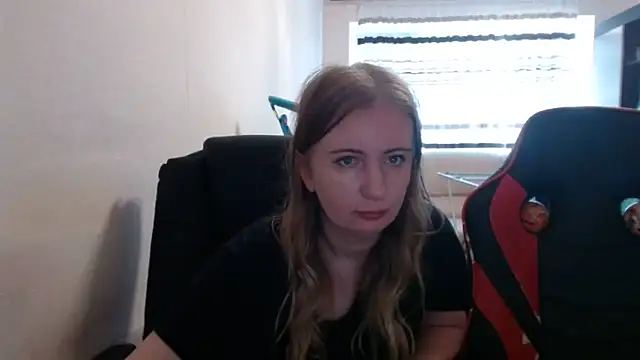 PeterAndJen online show from September 23, 2025, 6:09 am