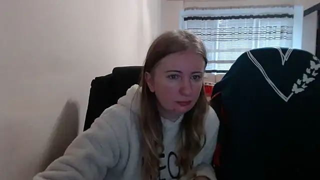 PeterAndJen online show from November 9, 2025, 7:45 am