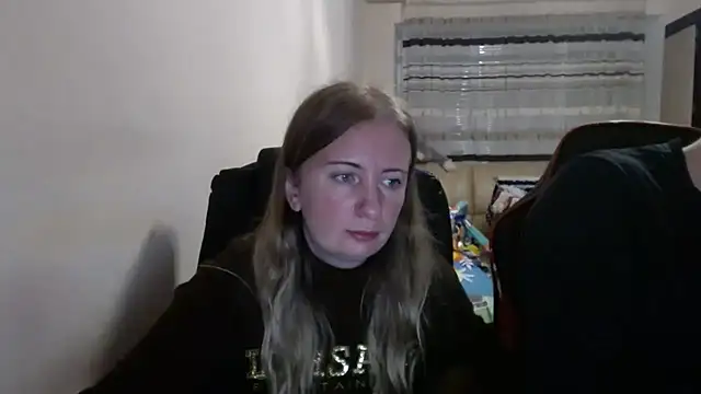 PeterAndJen online show from October 2, 2025, 6:11 pm