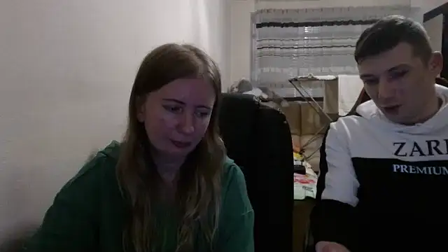 PeterAndJen online show from October 16, 2025, 7:33 pm