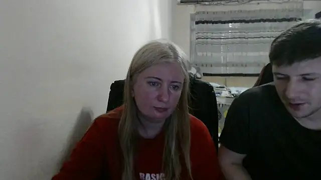 PeterAndJen online show from May 5, 2026, 7:39 pm