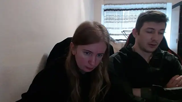 PeterAndJen online show from October 12, 2025, 6:15 am