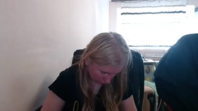 PeterAndJen online show from May 17, 2026, 4:18 pm