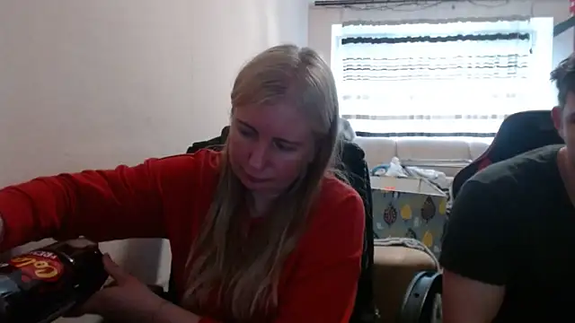 PeterAndJen online show from May 8, 2026, 5:06 pm