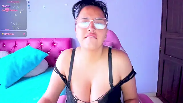 crissn0707 online show from February 6, 2026, 11:50 am