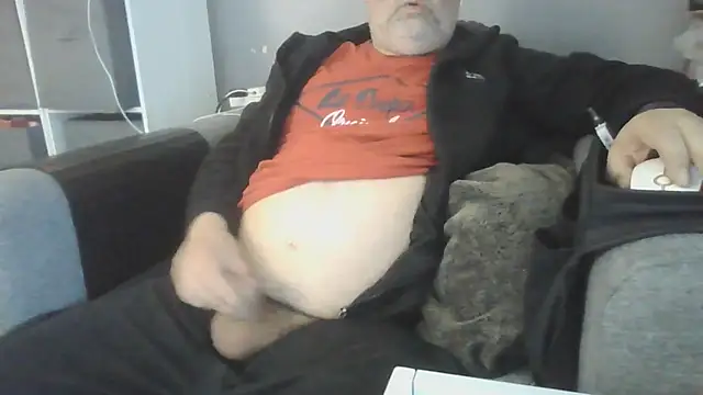 Snapshot of Naturistmale45 chatting on May 7, 2026, 8:17 am Naturistmale45 online show from May 7, 2026, 8:17 am
