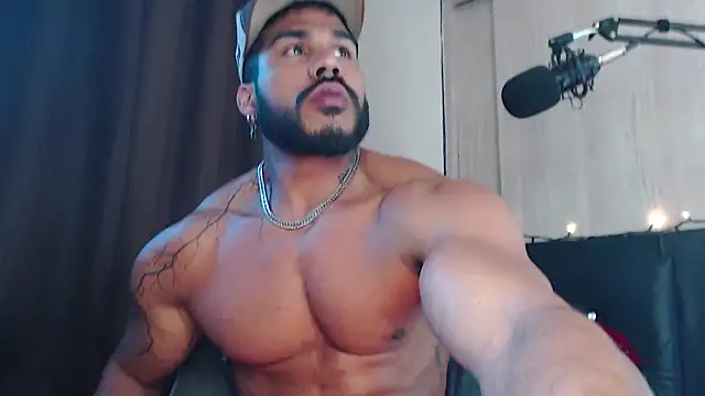 Artemis Kazttman online show from January 2, 2025, 1:08 pm