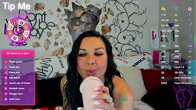 Snapshot of Tara_Bloss chatting on April 18, 2026, 4:26 am Tara Bloss online show from April 18, 2026, 4:26 am