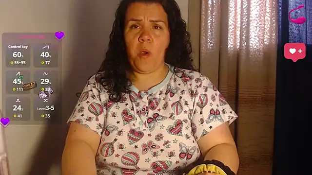 agathamiller01 online show from May 22, 2026, 1:31 pm