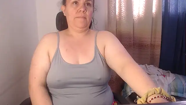 agathamiller01 online show from May 11, 2026, 3:18 pm