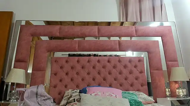 briana wonder69xxx online show from September 20, 2025, 2:44 pm