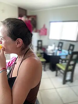 Snapshot of misslulipop chatting on February 19, 2026, 7:33 pm misslulipop online show from February 19, 2026, 7:33 pm