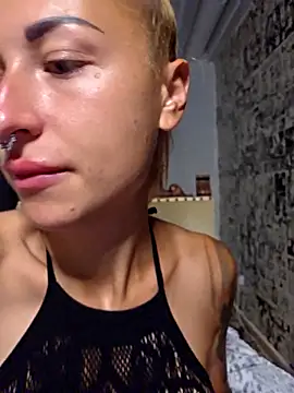 kylie blck online show from October 5, 2025, 2:35 am