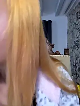 Snapshot of kylie_blck chatting on February 2, 2026, 4:11 am kylie blck online show from February 2, 2026, 4:11 am