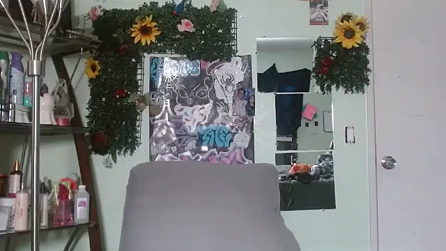 Yescuhh420 online show from November 27, 2025, 8:20 pm