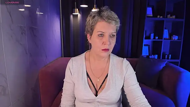 Snapshot of KathySunn chatting on February 10, 2025, 1:44 pm KathySunn online show from February 10, 2025, 1:44 pm