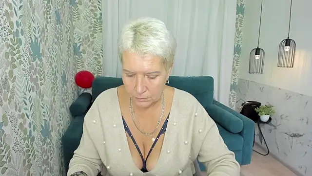 Snapshot of KathySunn chatting on October 15, 2025, 7:05 am KathySunn online show from October 15, 2025, 7:05 am